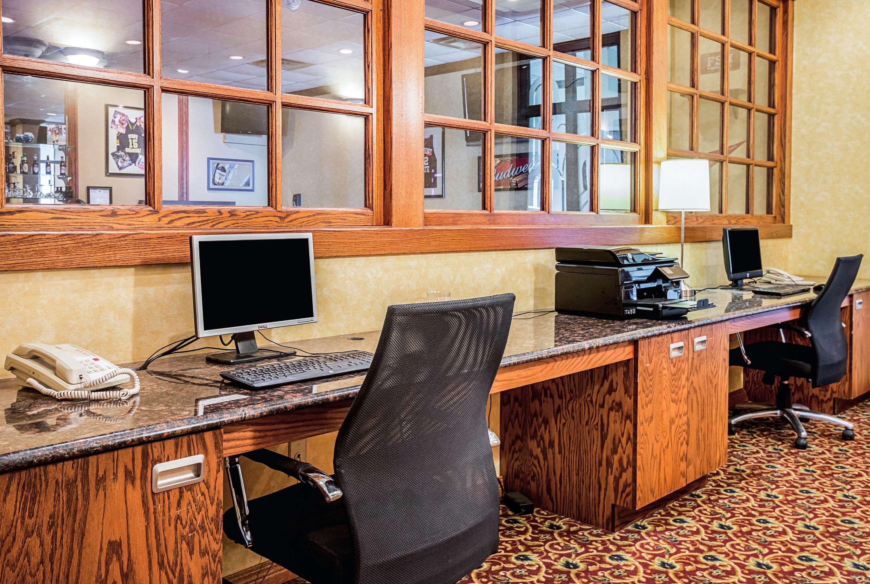 Suburban Extended Stay Hotel Fairmont Zewnętrze zdjęcie